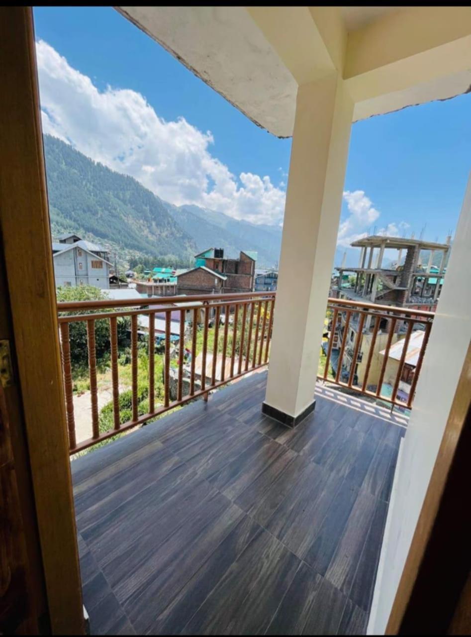 Hotel Hadimba Regency ! Free 4 Wheeler Parking ! Mountain View Rooms ! Near Mall Road Manali المظهر الخارجي الصورة